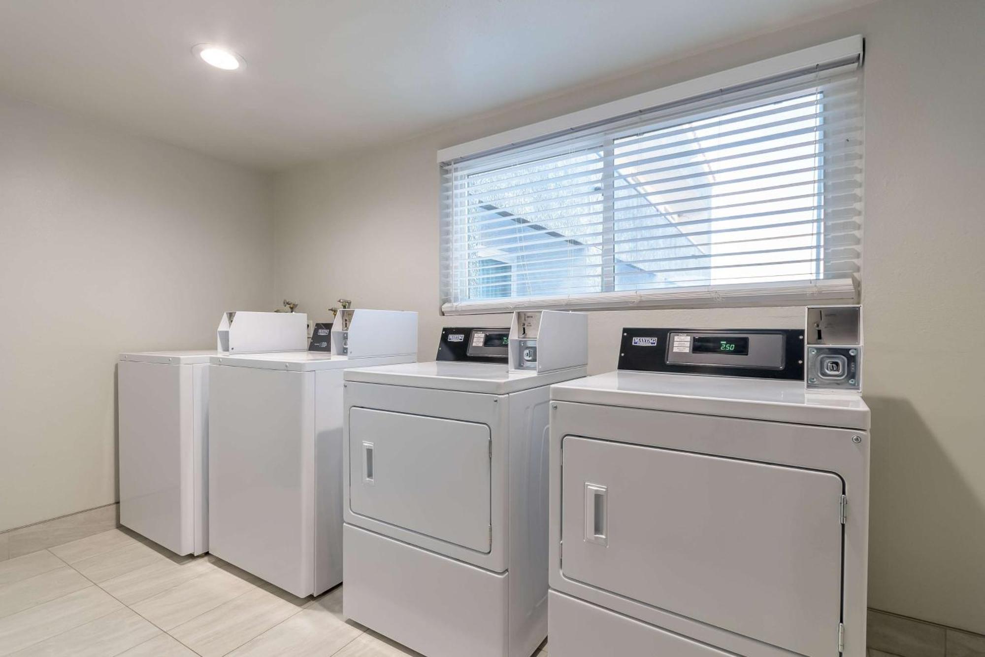 Studio 6 Suites Perris, Ca Dış mekan fotoğraf