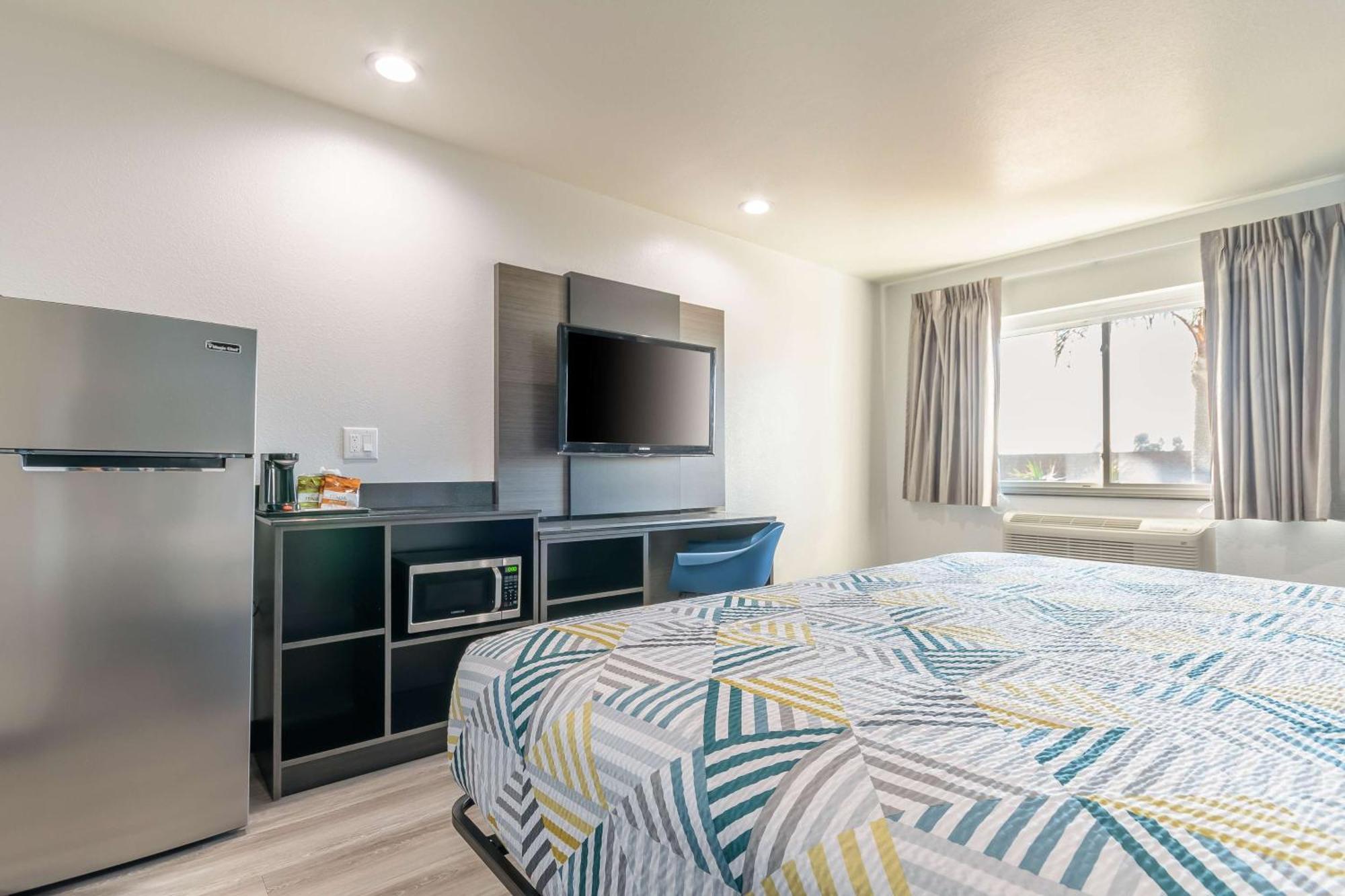 Studio 6 Suites Perris, Ca Dış mekan fotoğraf