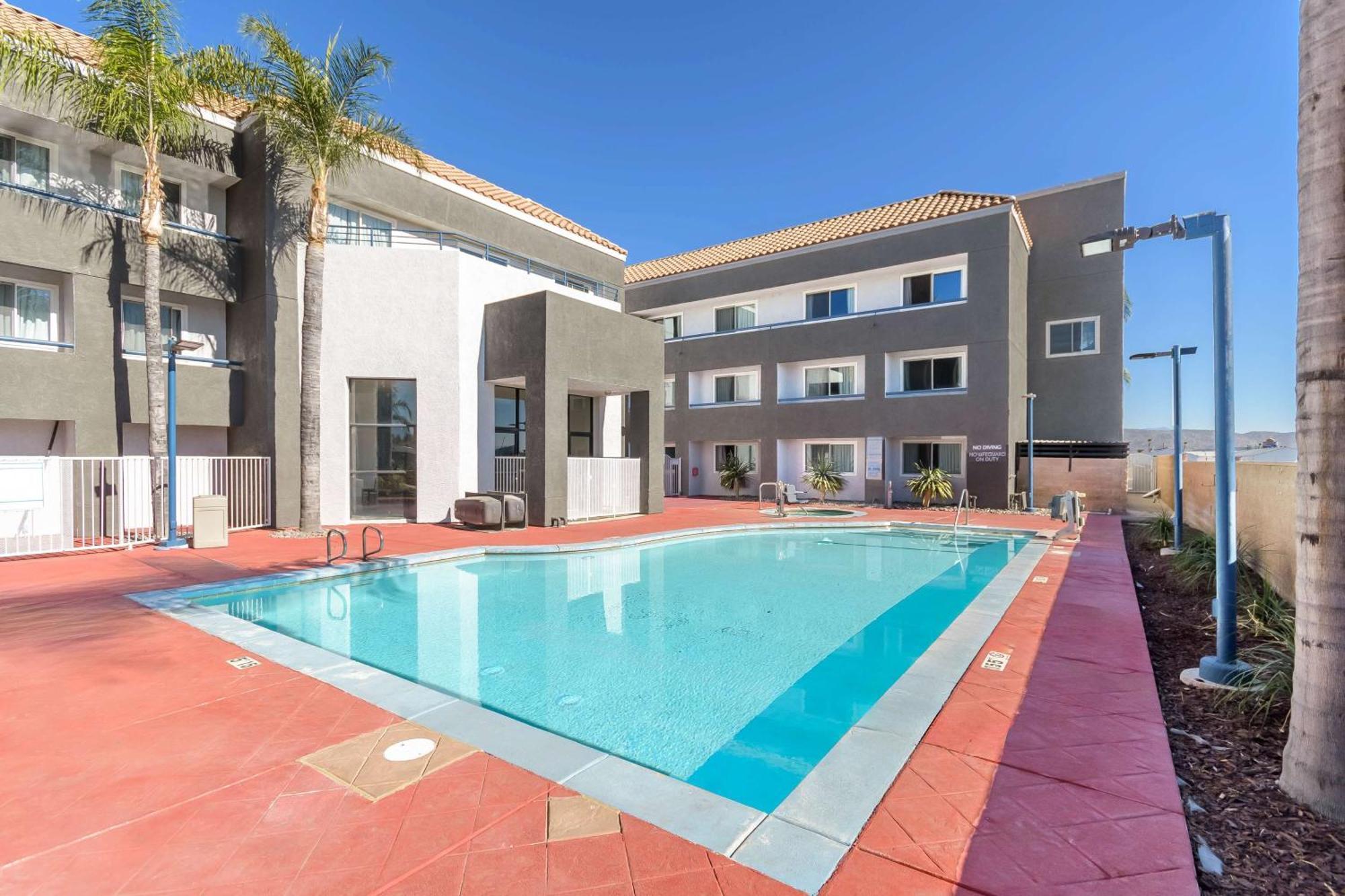 Studio 6 Suites Perris, Ca Dış mekan fotoğraf