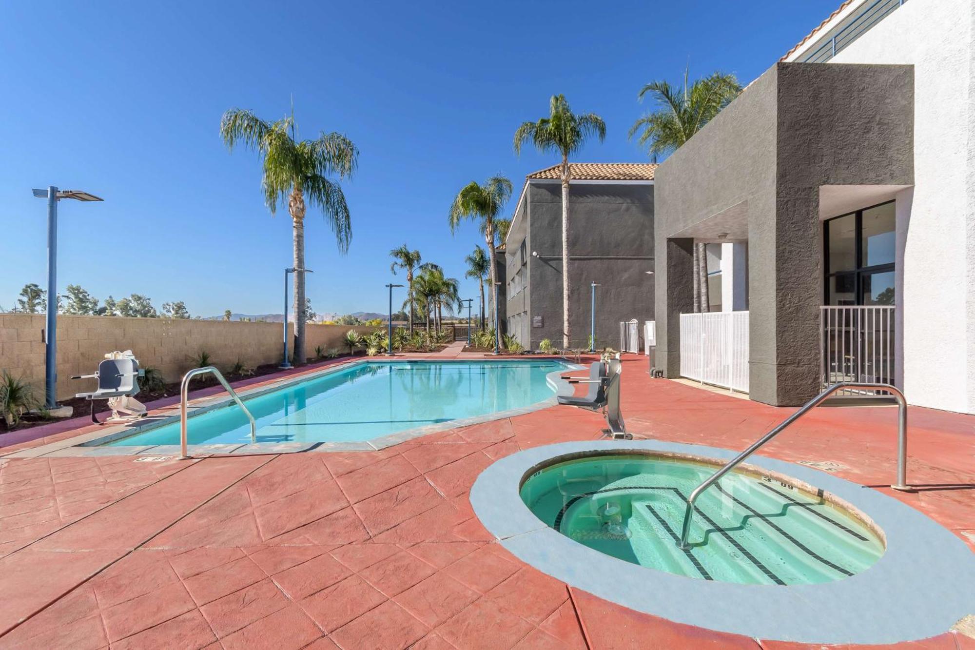 Studio 6 Suites Perris, Ca Dış mekan fotoğraf